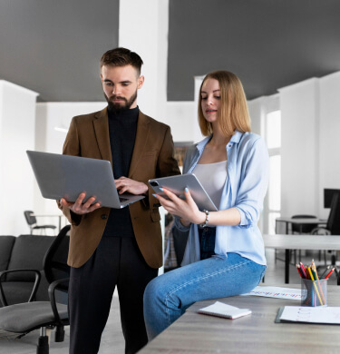 TrendProHub homepage showcasing latest trends in fashion, technology, lifestyle, and business